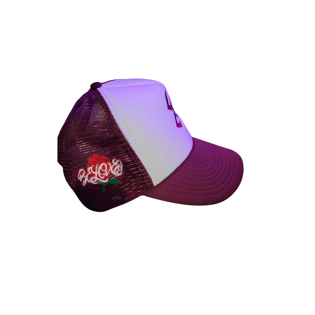 Signature Logo V2 Trucker Hat in Brg/Wht